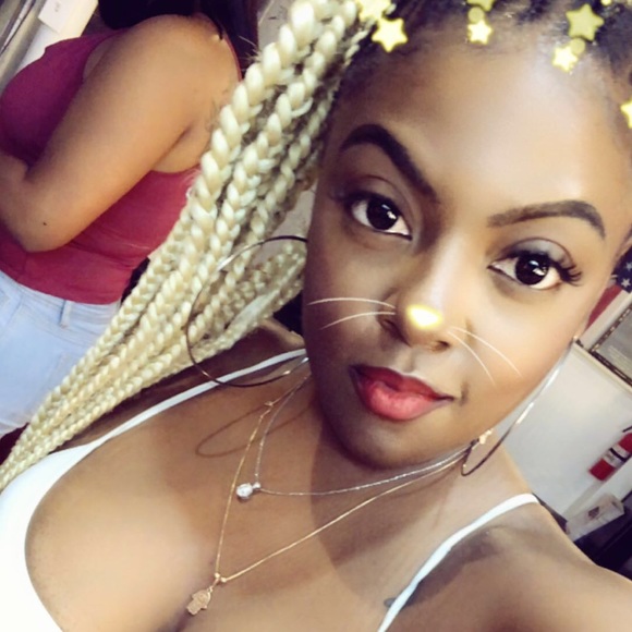 Meet your Posher, Tashay - Picture 5 of 5